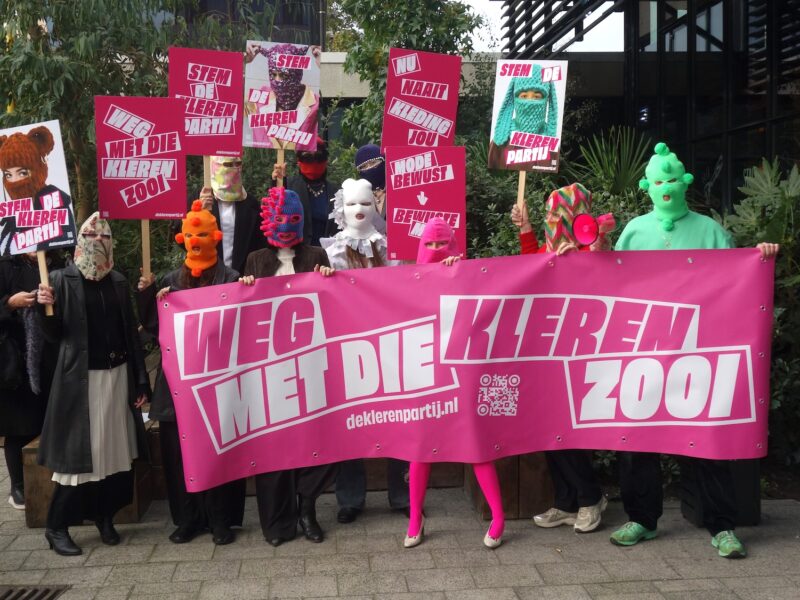 De Klerenpartij gelanceerd in Amsterdam